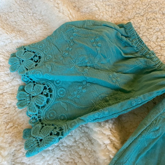 ❤️NWT❤️teal off the shoulder lace trim crop top - Picture 6 of 9